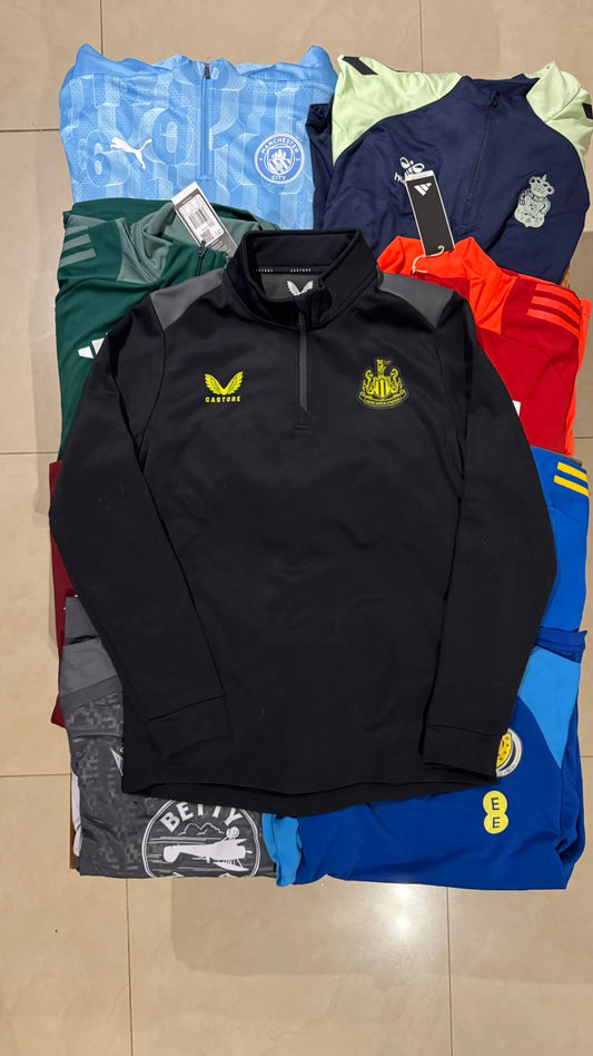 BUZO NEWCASTLE DE ENTRENAMIENTO – TALLE M