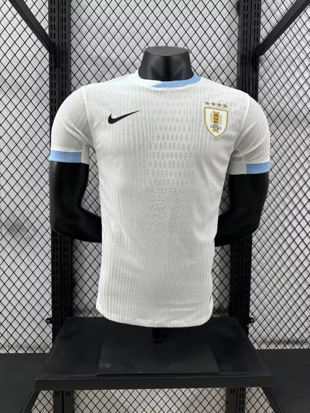 CAMISETA URUGUAY BLANCA -  BENTANCUR